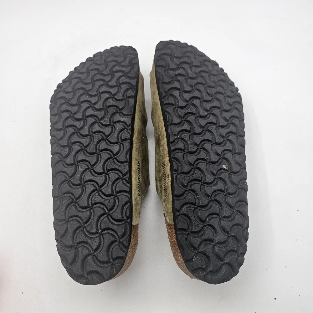 Birkenstock Arizona Two-Strap Sandals – Olive Green – Size Approx. US 10